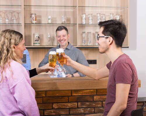 Feiern in der Bar